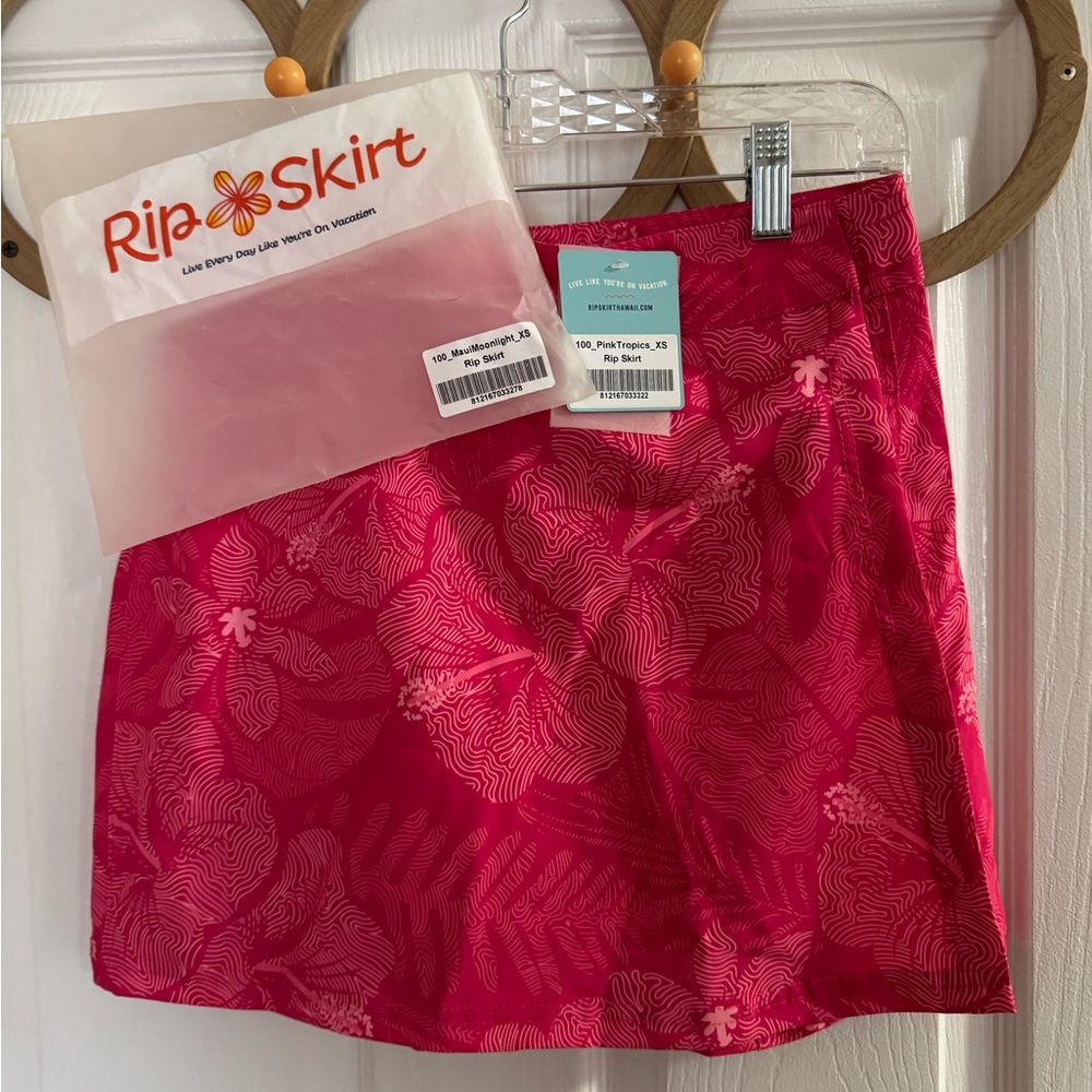 NWT Rip Skirt Hawaii Pink Floral Skirt